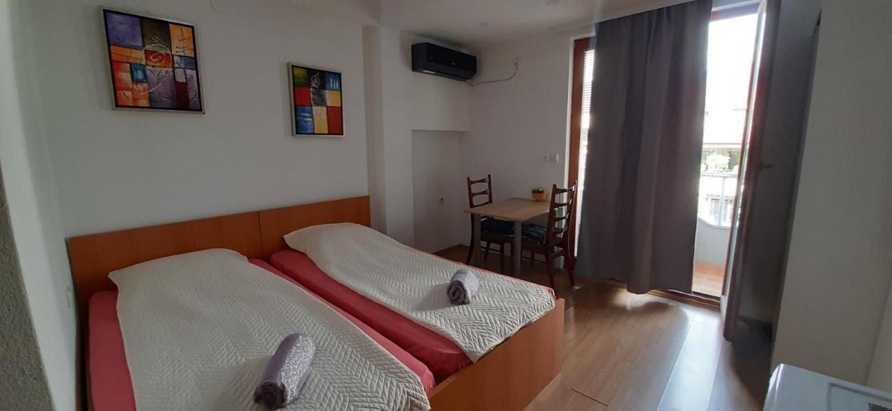Apartment Riki 3 Near Bus Station Ohrid Exterior photo
